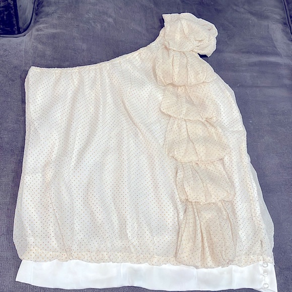MM Couture by Miss M off the shoulder beautiful blouse. White size L - Picture 7 of 16